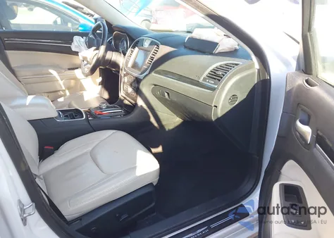 2016 Chrysler 300 Anniversary Edition z USA, uszkodzony, nr VIN 2C3CCAAG7GH128512